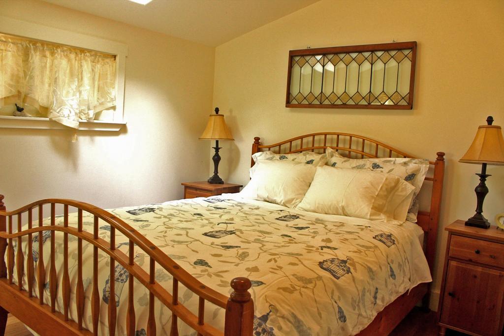 Thistle Dew Cottage Ganges Exterior photo